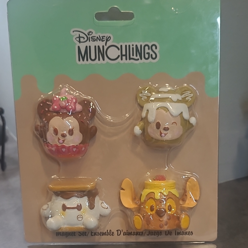Disney Munchlings Kids Magnet Set - Multicolor NWT